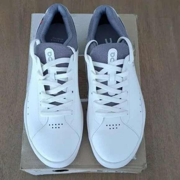 On THE ROGER Advantage - Color: White / Fossil - Size: Women 10 - Picture 2 of 9